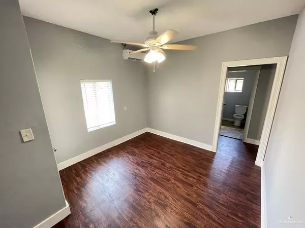 Mission, TX 78572,1017 E Tom Landry ST #17