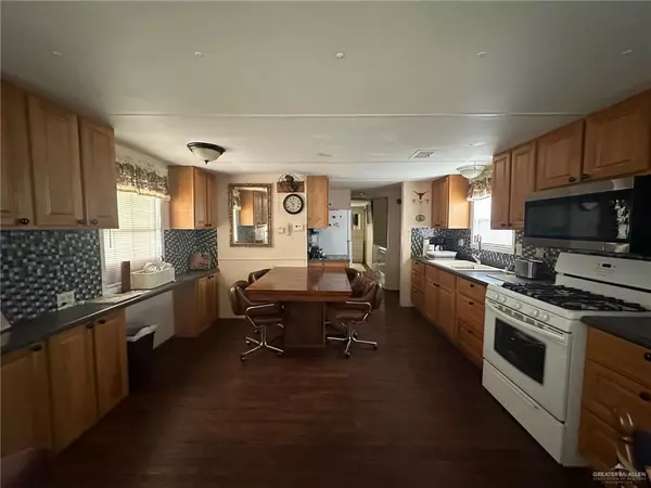 Mission, TX 78572,412 Tammy DR