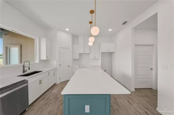 San Juan, TX 78589,1800 Yellowwood ST