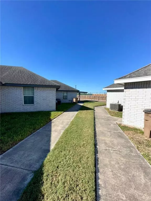 Edinburg, TX 78539,4307 W La Guardia LN #4
