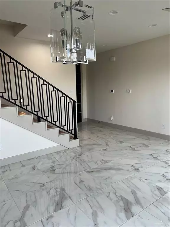 Mcallen, TX 78504,204 Canary AVE