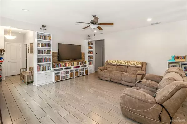 Mcallen, TX 78504,5613 Escondido PASS