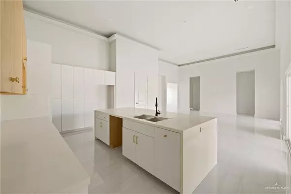 Mcallen, TX 78504,2309 Trinity AVE