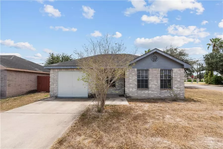 1022 Imelda ST, Edinburg, TX 78541