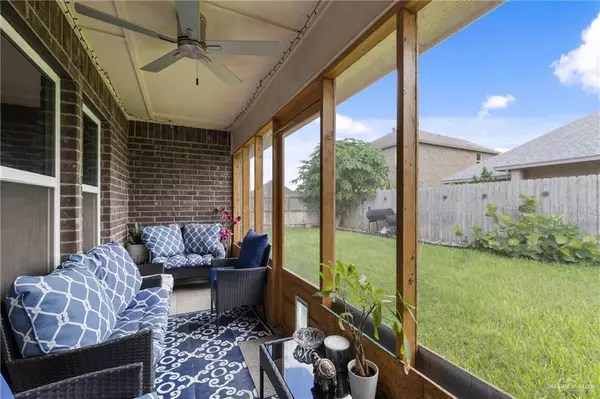 Weslaco, TX 78596,2104 Tomatillo DR