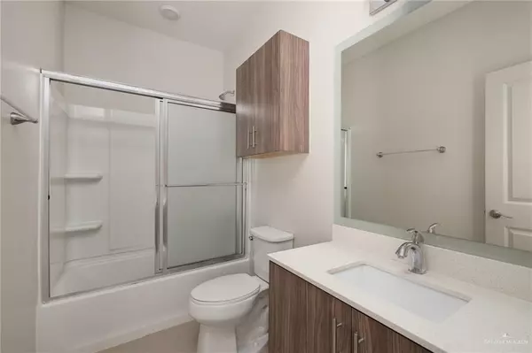 Edinburg, TX 78539,401 Newport AVE