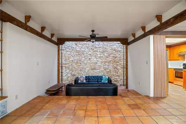 Weslaco, TX 78599,1000 S Border AVE