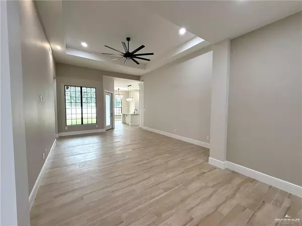 Mcallen, TX 78504,5501 Baylor AVE
