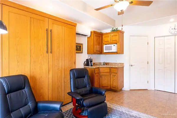 Mission, TX 78572,3903 Lark DR