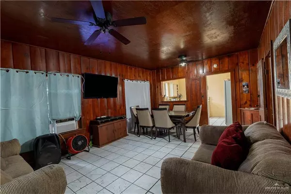 Los Fresnos, TX 78566,30665 Calle Alegre