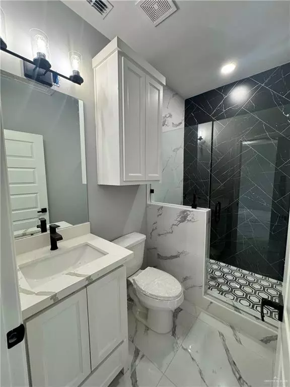 Mission, TX 78572,1604 W B ST