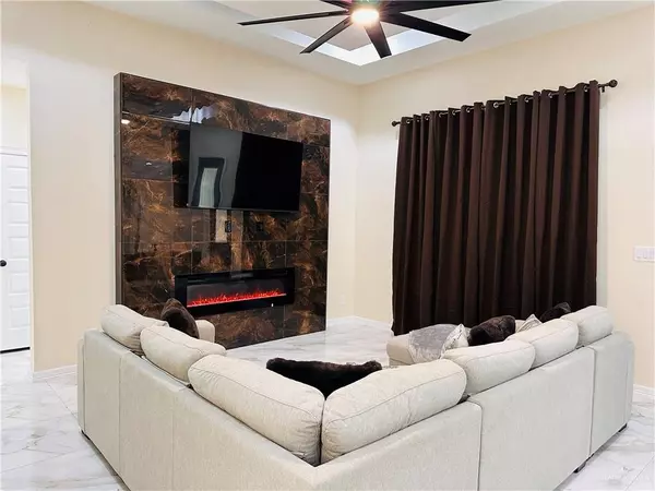 Edinburg, TX 78542,5941 Cardiff AVE