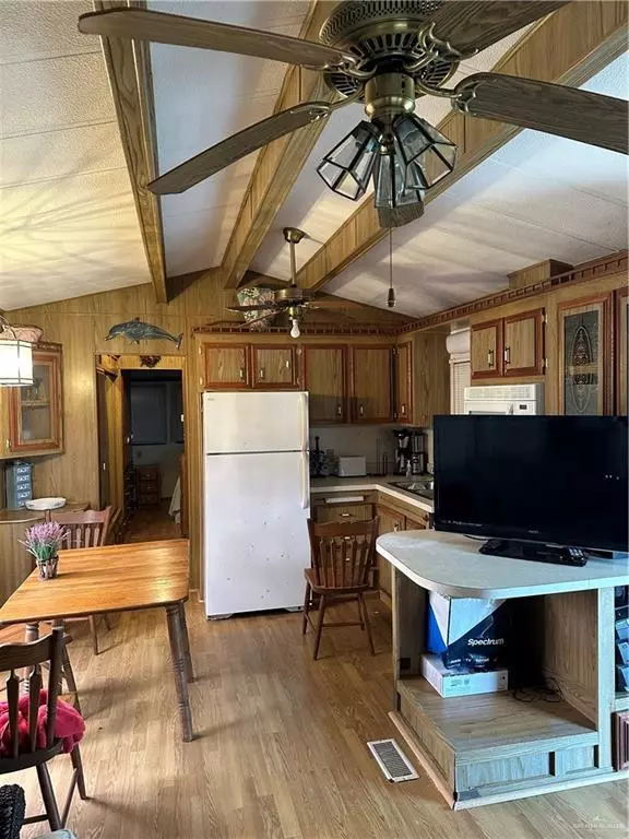 Port Isabel, TX 78578,318 Sun Dial CIR