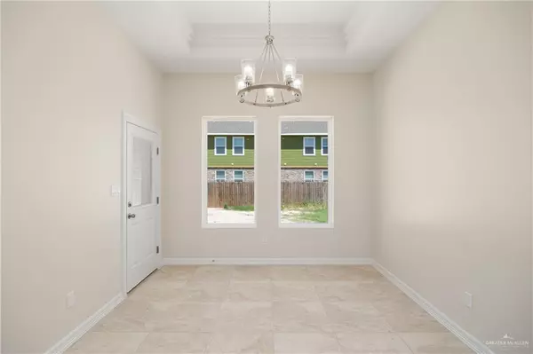Donna, TX 78537,516 Pine Oak ST