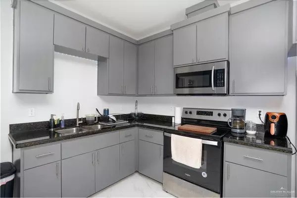 Edinburg, TX 78541,422 W Chavez ST W