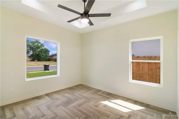 Mission, TX 78573,811 Magnolia ST