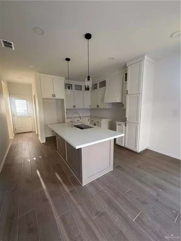 Edinburg, TX 78542,2204 E San Andrea ST #3