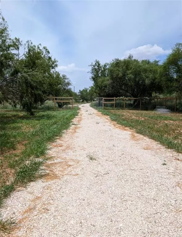 San Juan, TX 78589,905 W Doffing RD