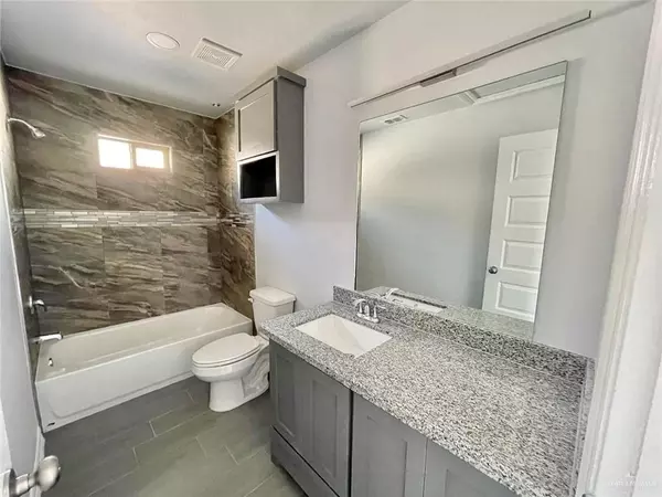 Mercedes, TX 78596,3901 Bella Costa DR #4