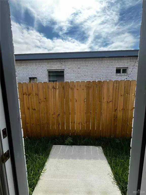 Weslaco, TX 78596,1635 Playa DR #2