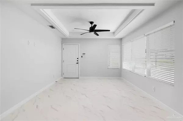 Weslaco, TX 78596,1604 Shadow Creek #4