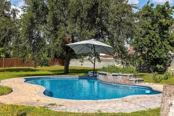 Weslaco, TX 78596,1818 Forest LN