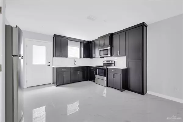 Weslaco, TX 78596,1612 Shadow Creek #3