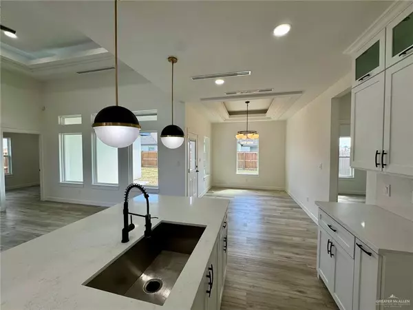 Edinburg, TX 78541,1004 N Buxton AVE