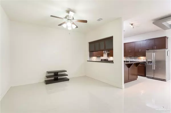 Mcallen, TX 78503,3016 S L ST #2