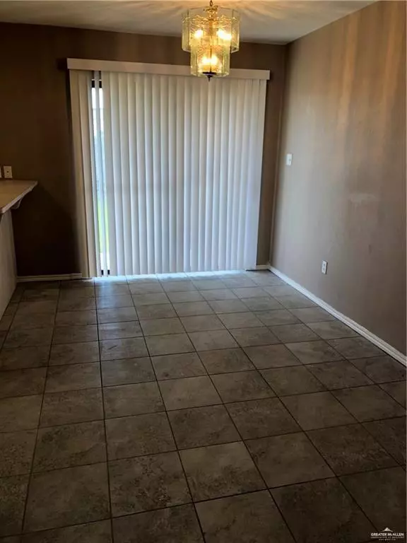 Mission, TX 78572,1900 Summer Breeze ST