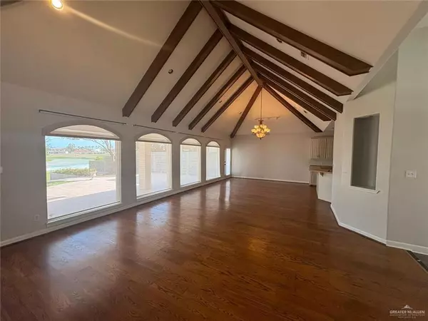 Mission, TX 78572,210 Rio Grande DR