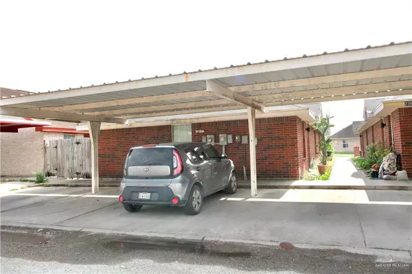 Edinburg, TX 78541,2303 Candlelight LN