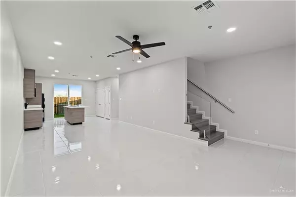 Weslaco, TX 78599,3500 Vanessa LN #3