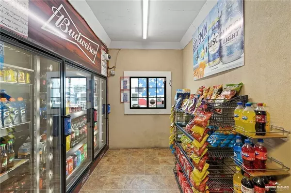 Raymondville, TX 78550,905 7th ST