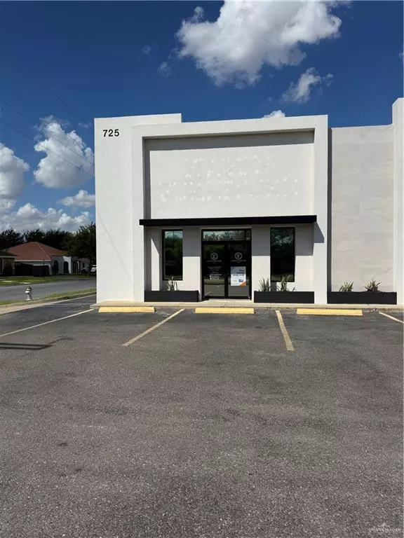 725 N Tower RD #B, Alamo, TX 78516