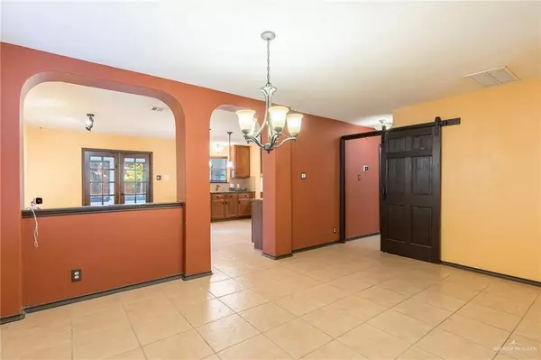 Edinburg, TX 78541,606 Barton DR