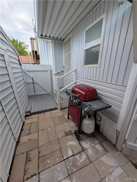 Palmview, TX 78572,2413 Starling CIR W