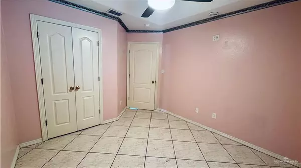 Mission, TX 78573,4004 White Oak DR