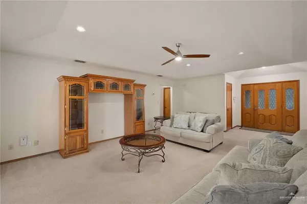 Mission, TX 78572,1818 Meadow View DR