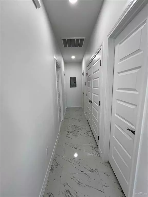 Mission, TX 78577,2011 Selena ST #2