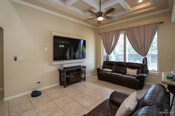 Mission, TX 78572,2001 Kingfisher LN