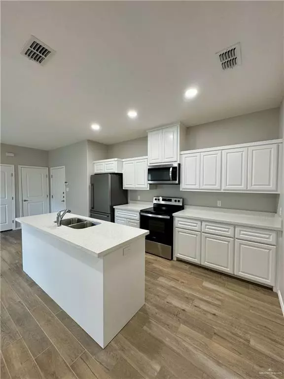 Mcallen, TX 78504,6802 N 56th LN #4