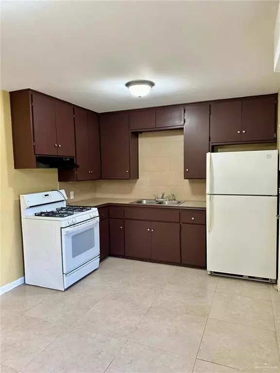 Edinburg, TX 78539,823 S 17th AVE