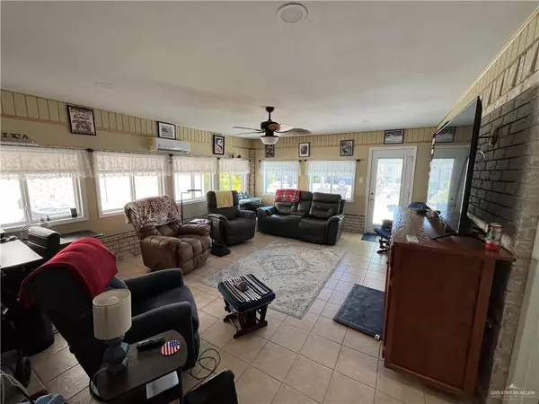 Alamo, TX 78516,810 Santa Anna DR