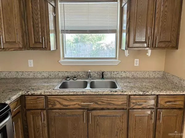 Edinburg, TX 78541,2708 Primrose AVE #2