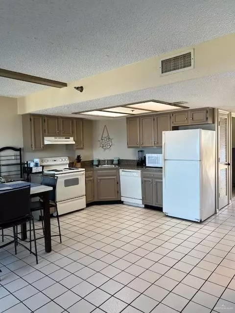 South Padre Island, TX 78597,5600 Gulf BLVD #301