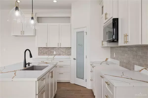 Alton, TX 78573,506 W La Pointe AVE