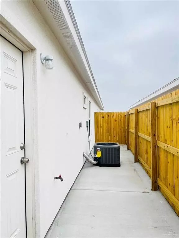 Mcallen, TX 78504,3302 Wolf Creek AVE #1