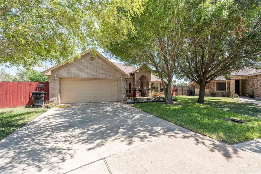 8906 N 36th LN, Mcallen, TX 78504