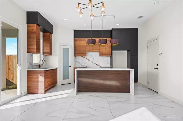 Mcallen, TX 78503,3412 K Center ST